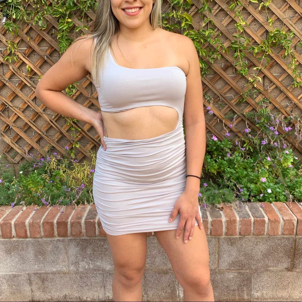 One shoulder cut out Bodycon dress